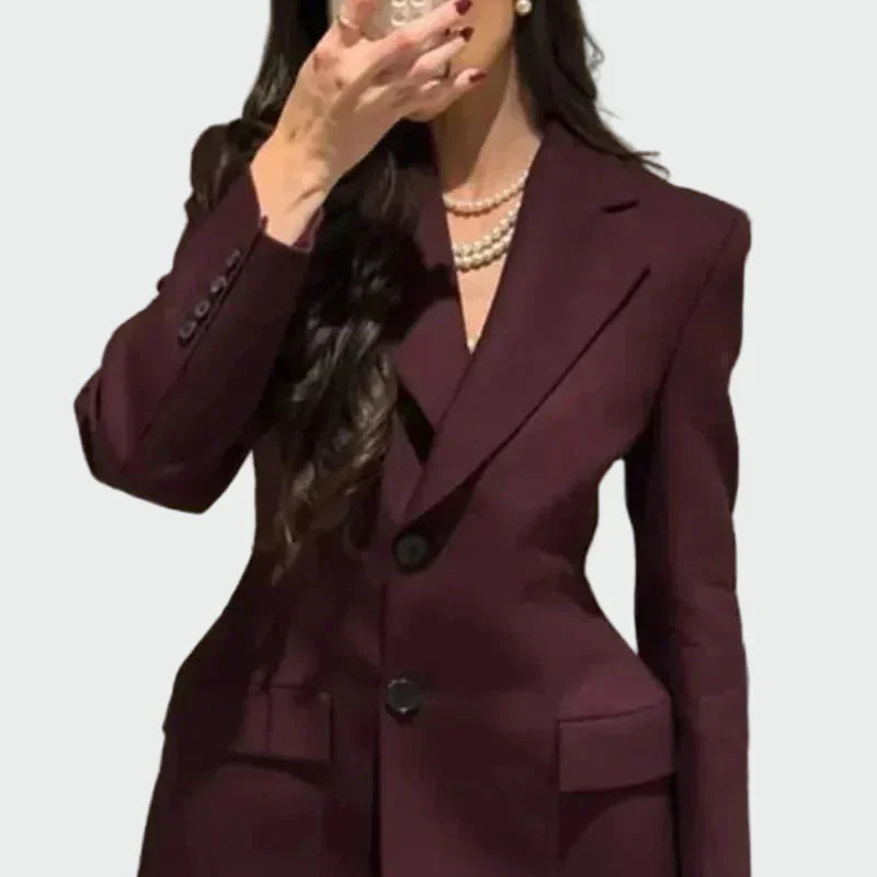 Moolie - Marynarka z Imponującą Linią i Guzikami