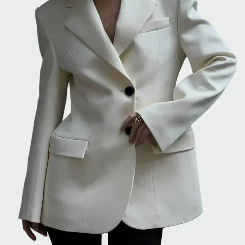 Moolie - Marynarka z Imponującą Linią i Guzikami